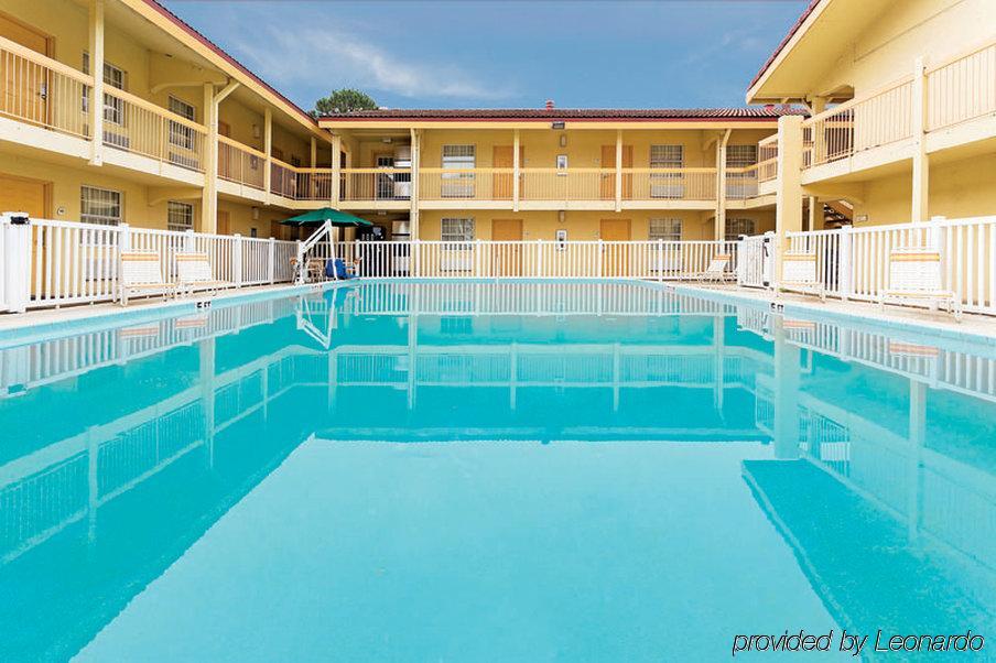 Days Inn By Wyndham Jacksonville Baymeadows Exteriör bild