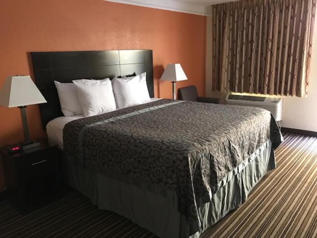 Days Inn By Wyndham Jacksonville Baymeadows Exteriör bild